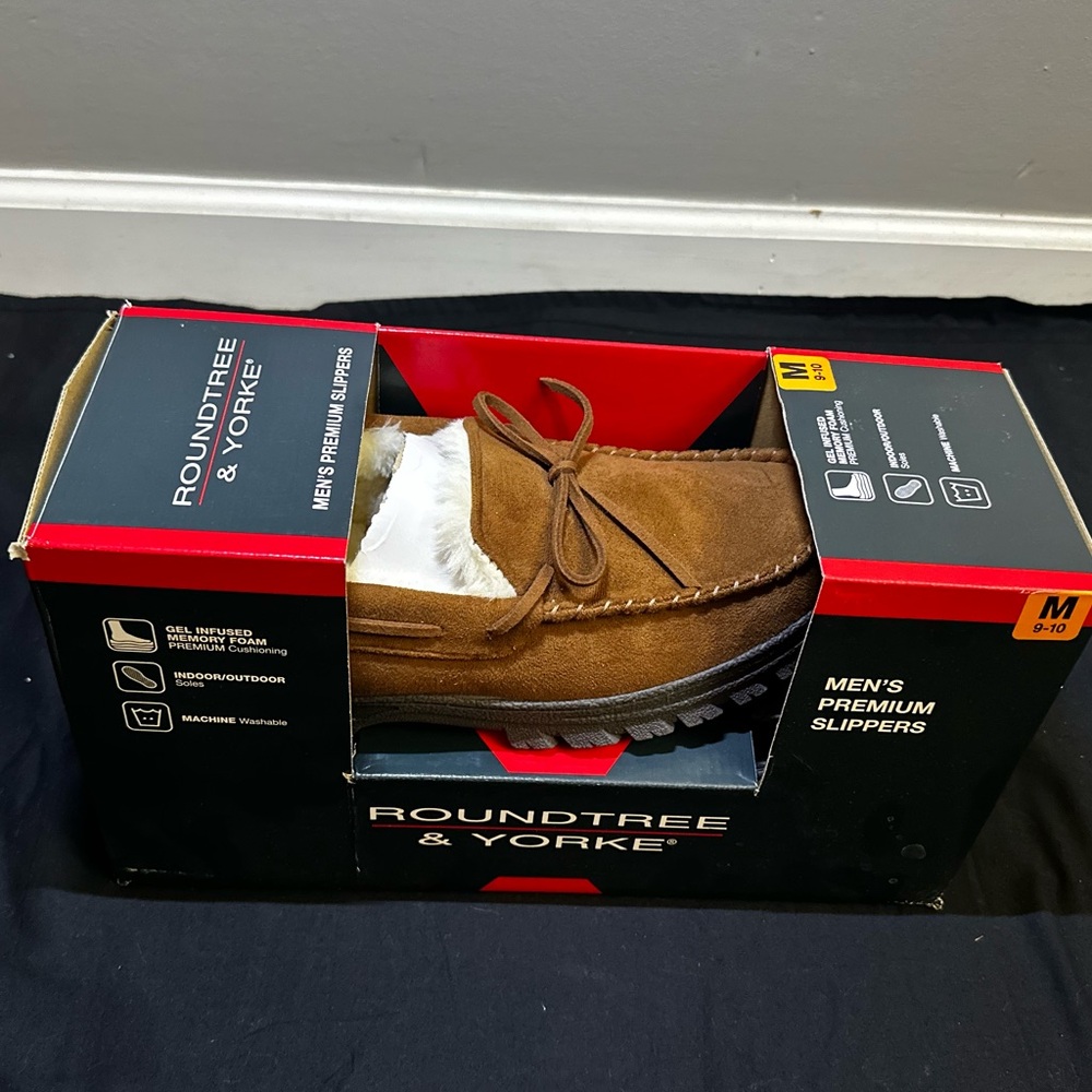 Roundtree & Yorke Men's Brown Loafers